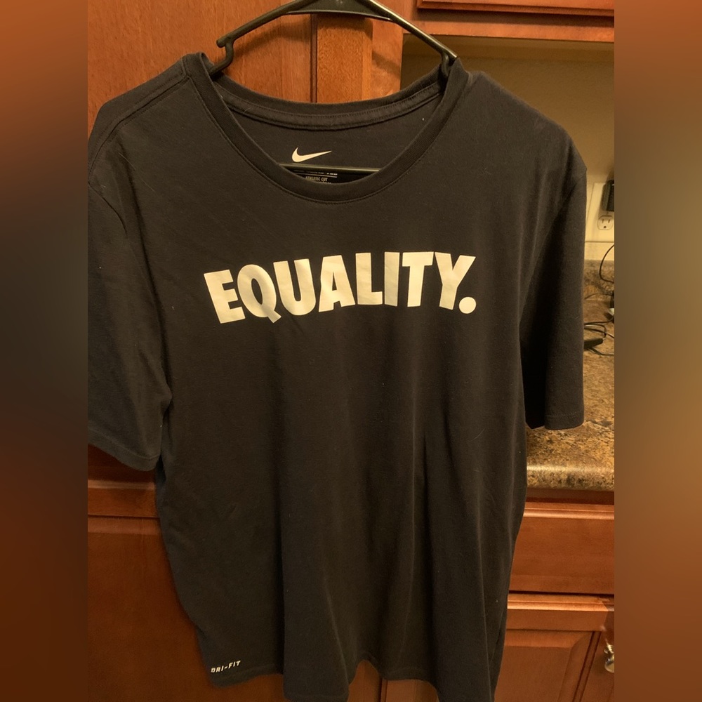 Women’s Nike Shirt